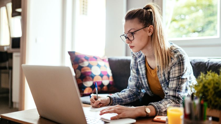 Ludzie nagrywający tiktoka